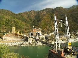 Photo of Laxman Jhula, Rishikesh, Uttarakhand, India by Wandering Boots