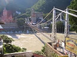 Photo of Laxman Jhula, Rishikesh, Uttarakhand, India by Wandering Boots