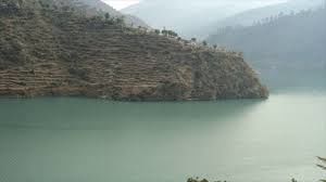 Photo of Pandoh Dam Reservoir, Himachal Pradesh by Wandering Boots