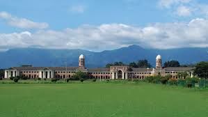 Photo of Dehradun: Gateway to Nainital, Mussoorie etc. by Wandering Boots