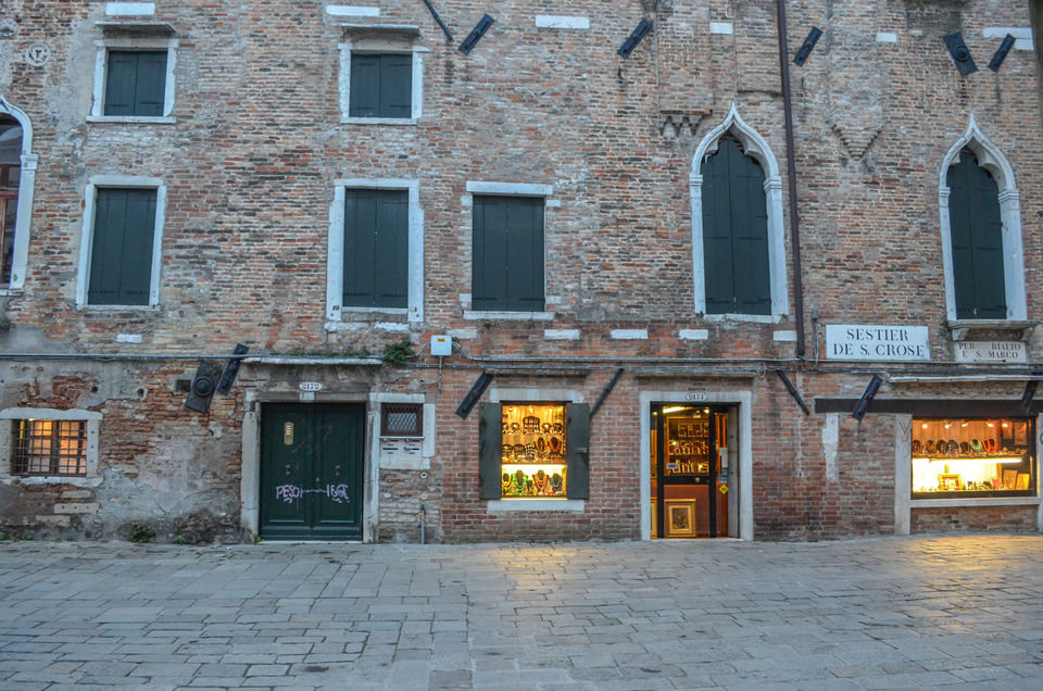 Photo of Windows and Doors of Europe - Journey across narrow alleys, old towns and cobbled streets 23/25 by uday singh