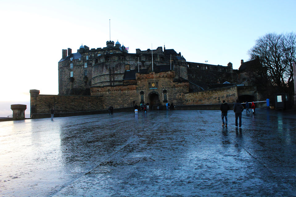 Photo of Edinburgh, UK by Pradeep Nair