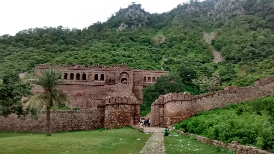 Photo of Bhangarh Fort, Bhangarh, Rajasthan, India by Harleen Kalsi