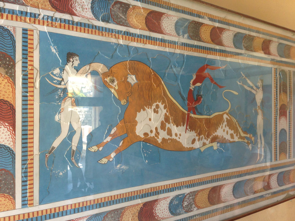 Photo of Knossos, Knosos, Greece by Victor Lohmann