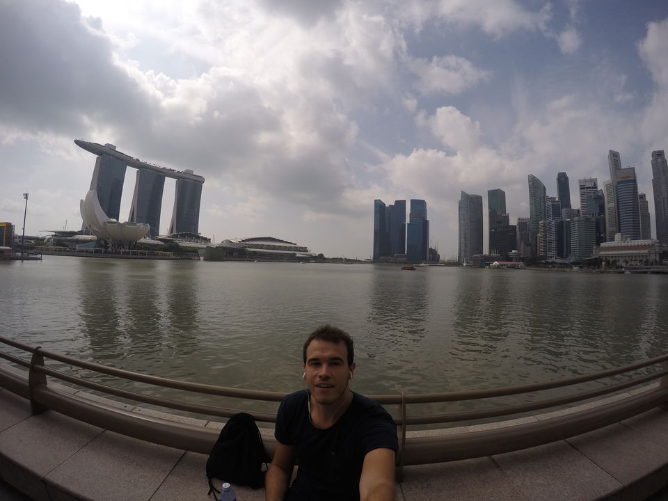 Photo of Southeast Asia - Singapore, Thailand, Cambodia and Vietnam 6/32 by Victor Lohmann