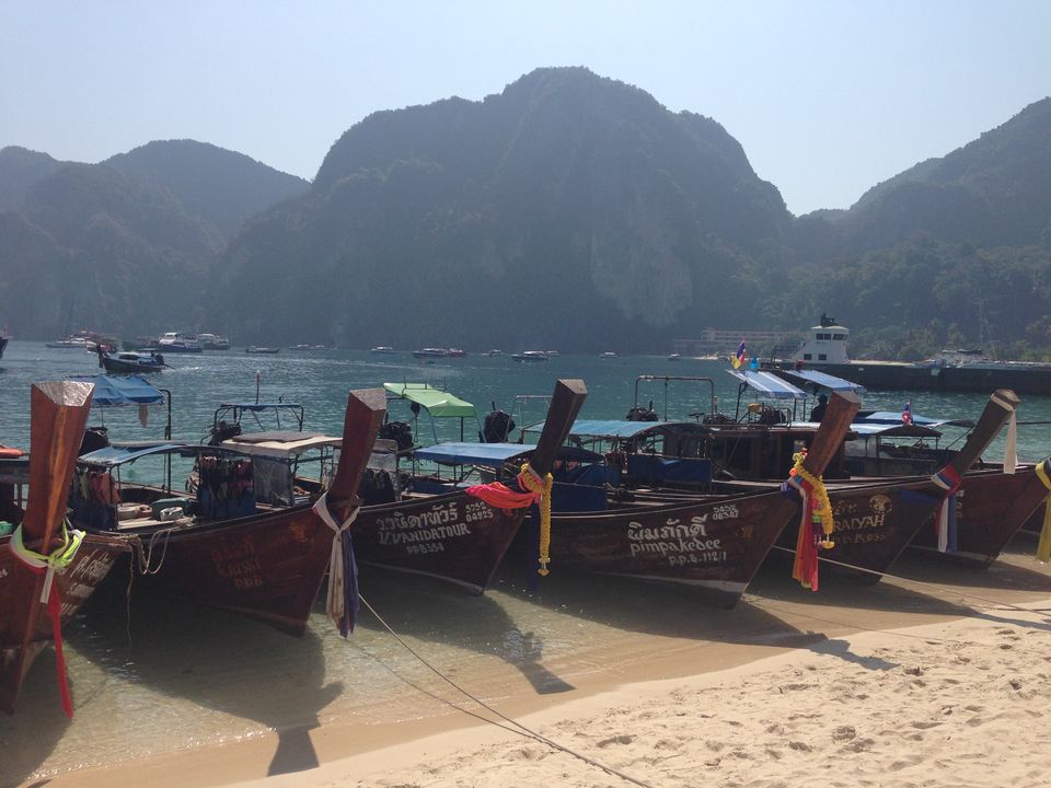 Photo of Southeast Asia - Singapore, Thailand, Cambodia and Vietnam 9/32 by Victor Lohmann