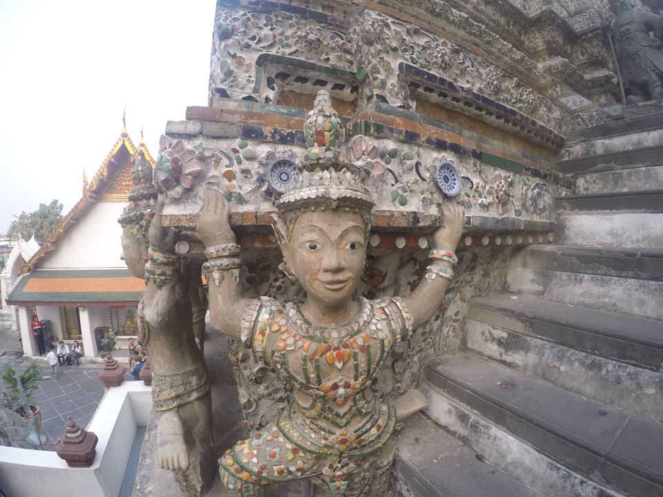 Photo of Southeast Asia - Singapore, Thailand, Cambodia and Vietnam 17/32 by Victor Lohmann