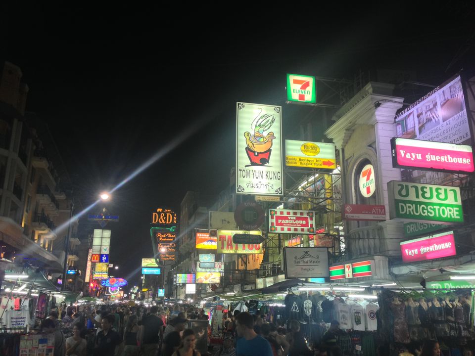 Photo of Southeast Asia - Singapore, Thailand, Cambodia and Vietnam 18/32 by Victor Lohmann