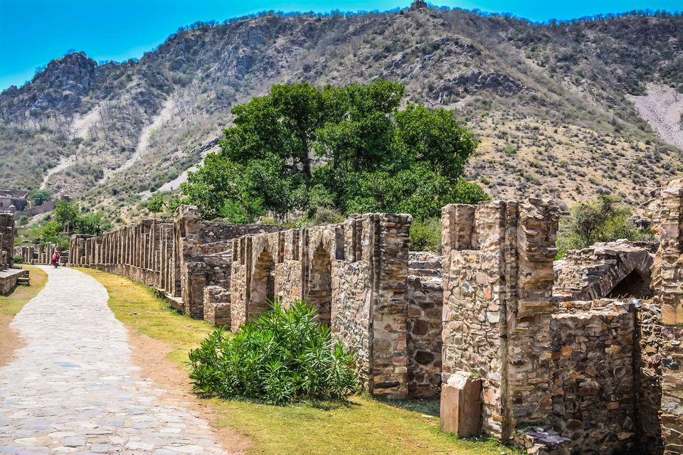 Photo of Bhangarh Fort - Story behind India's most haunted place 4/14 by Rishi Raj Singh