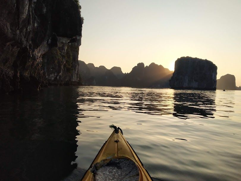 Photo of Bai Tu Long Bay, Quảng Ninh, Vietnam by Deepshikha Nainani