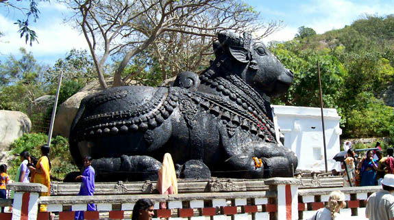 Photo of Shree Dodda Ganapathi Temple, Bull Temple Road, Basavanagudi, Bengaluru, Karnataka, India by roottraveller