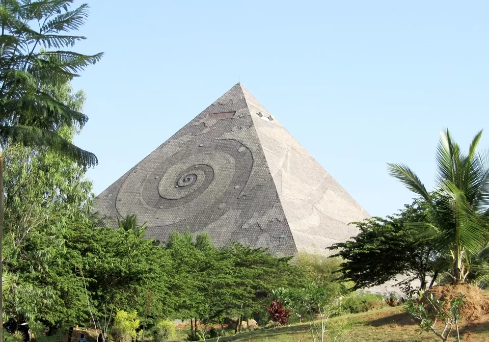 Photo of Pyramid Valley International, Hosakote, Karnataka, India by roottraveller