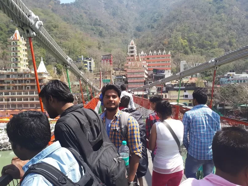 Photo of Lakshman Jhula Road, Laxman Jhula, Rishikesh, Uttarakhand, India by roottraveller