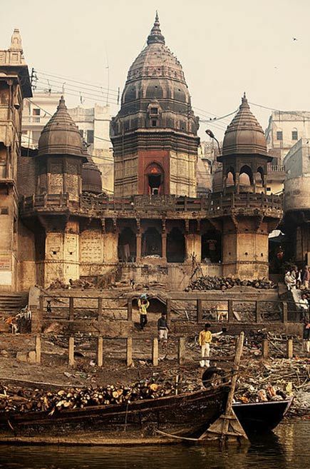 Photo of Manikarnika - The Burning Ghat, Varanasi by roottraveller