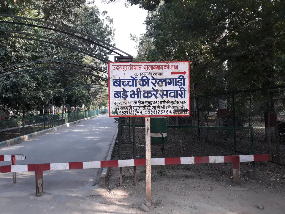 Photo of Gulab Bagh Road, Brahmpuri, Udaipur, Rajasthan, India by roottraveller