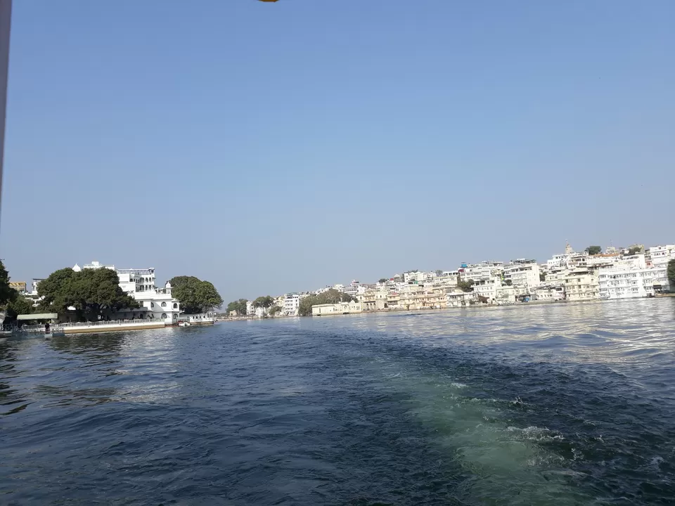 Photo of Lake Pichola Boating Point, Pichola, Udaipur, Rajasthan, India by roottraveller
