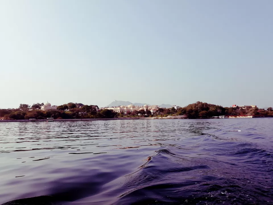 Photo of Lake Pichola Boating Point, Pichola, Udaipur, Rajasthan, India by roottraveller