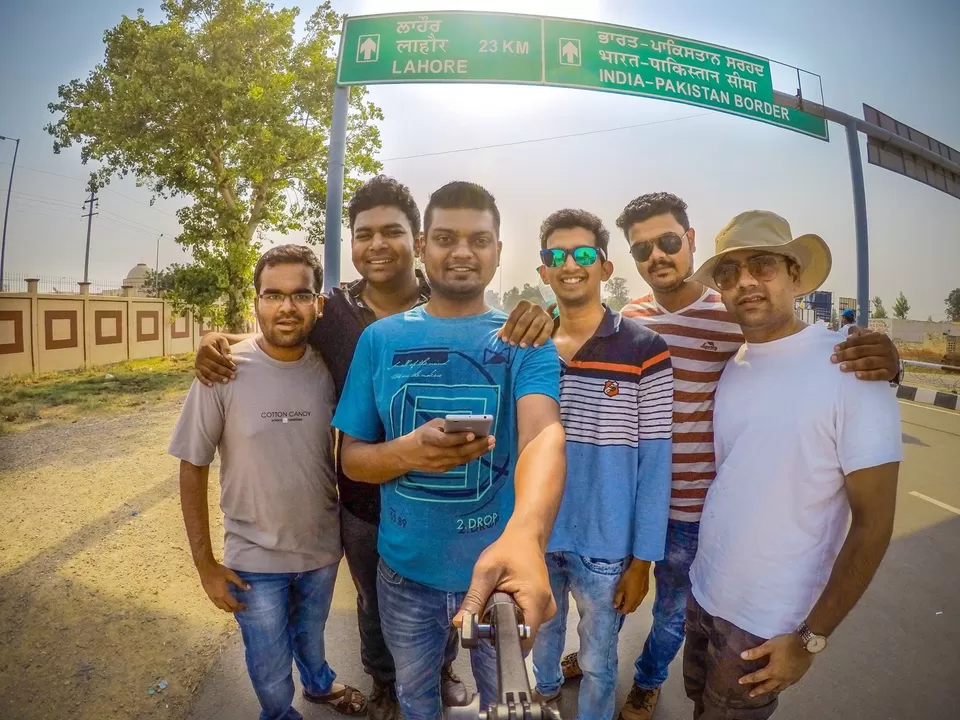 Photo of Wagah, Wahga, Hardo Rattan, Punjab, India by lightstalker