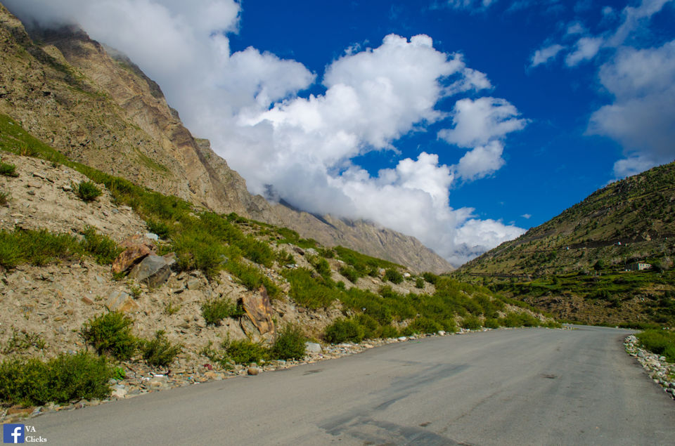 Photo of Bumpy rides on the Broken roads of Manali Leh highway 12/24 by Venki