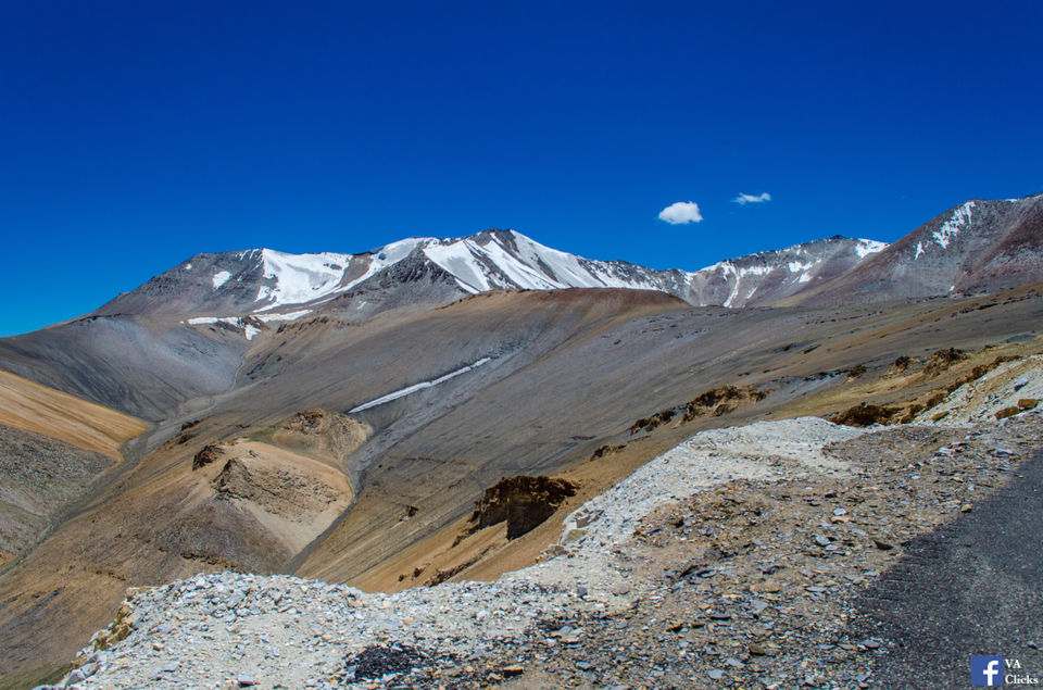 Photo of Bumpy rides on the Broken roads of Manali Leh highway 13/24 by Venki
