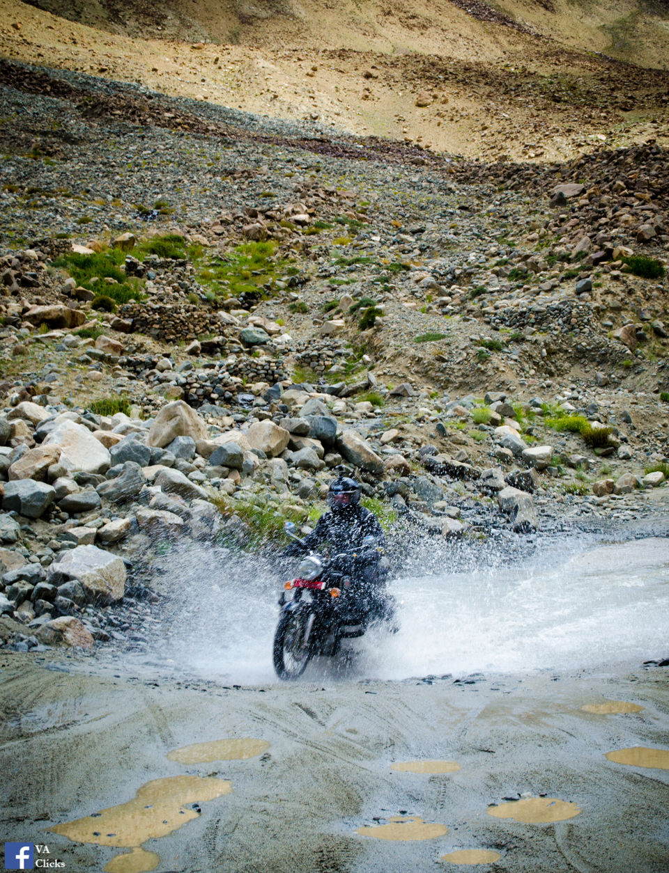 Photo of Bumpy rides on the Broken roads of Manali Leh highway 2/24 by Venki