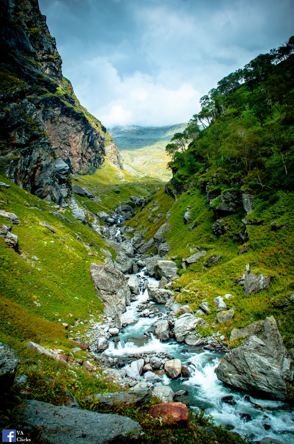 Photo of Hampta Pass: Hike Mountains, Run Through Meadows, Cross Rivers and Breathe the Wild Air 26/26 by Venki