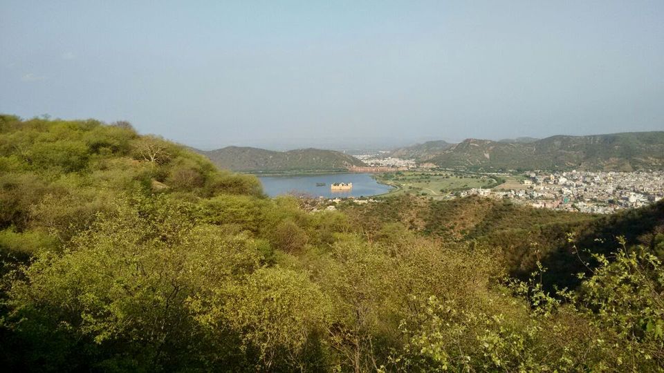 Photo of Jal Mahal, Jaipur, Rajasthan, India by Yukti Malik