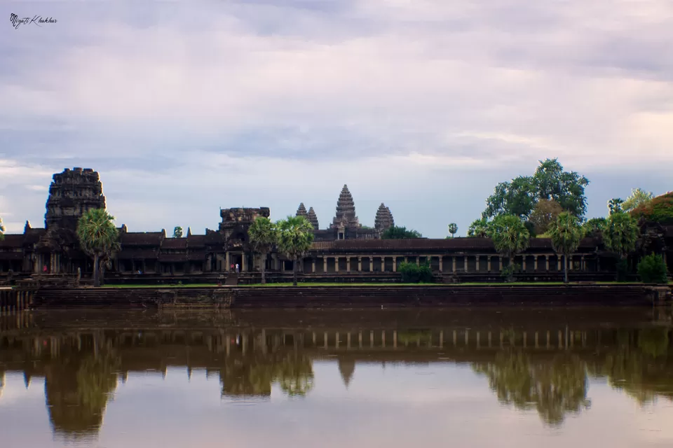 Photo of Angkor Wat, Krong Siem Reap, Siem Reap Province, Cambodia by Niyati Khakhar