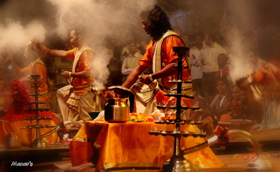 Photo of Varanasi, Uttar Pradesh, India by Manuhar Jainn