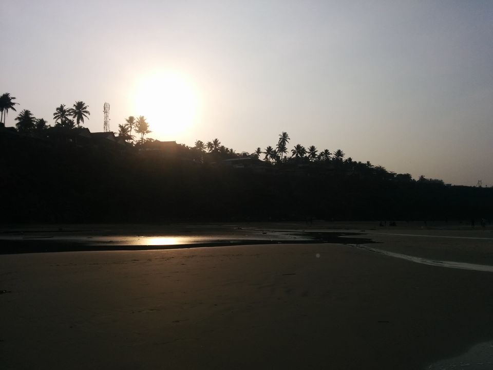 Photo of Varkala- Beach with a cliff 3/7 by isha