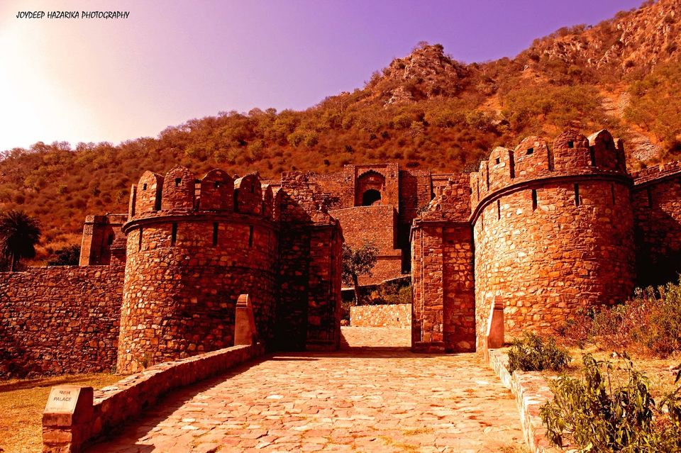 Photo of Bhangarh Fort, Bhangarh, Rajasthan, India by Joydeep Hazarika