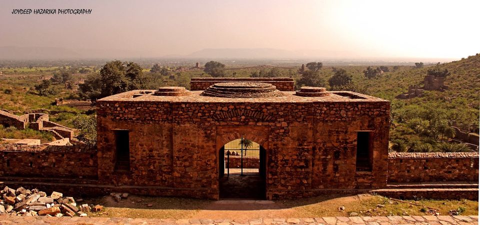 Photo of Bhangarh Fort, Bhangarh, Rajasthan, India by Joydeep Hazarika