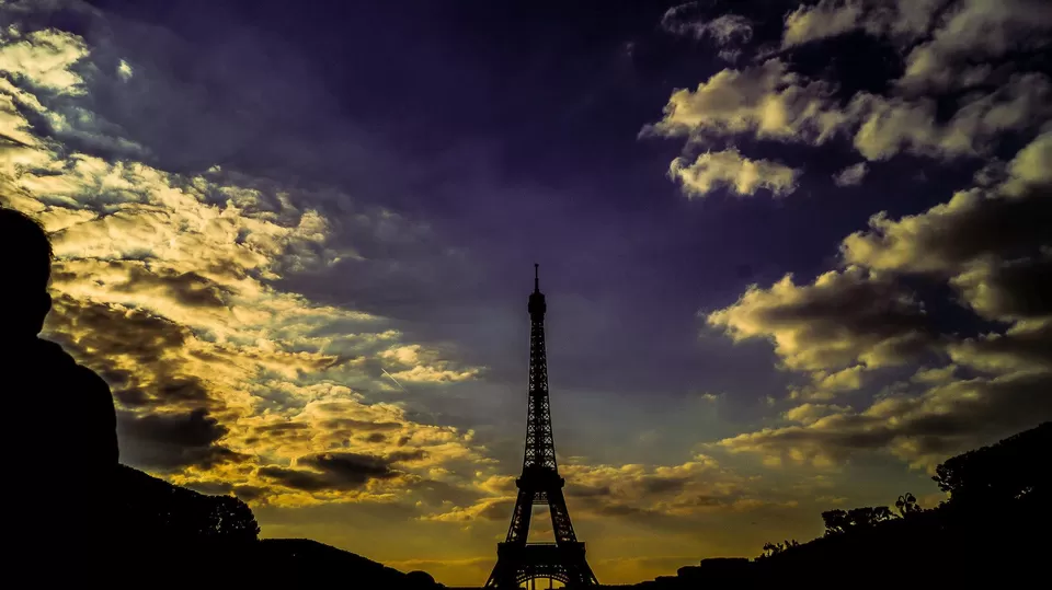 Photo of Champ de Mars - Tour Eiffel, Paris, France by Agnirudra Sikdar