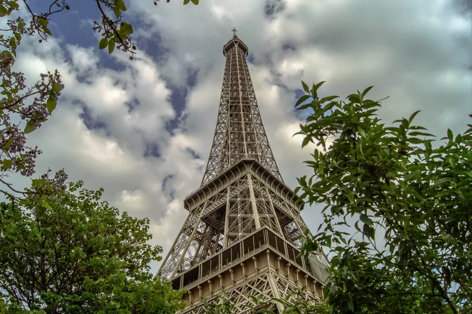 Photo of Tour Eiffel, Boulevard de Grenelle, Paris, France by Agnirudra Sikdar
