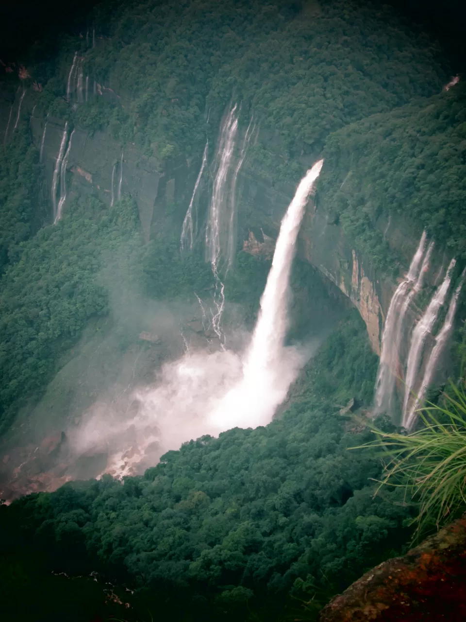 Photo of Nohkalikai, Meghalaya, India by Akanksha Singh
