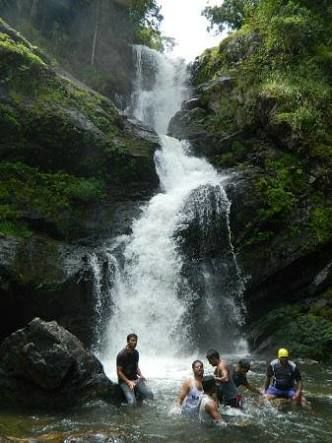 Photo of Iruppu Waterfall, Kurchi, Karnataka, India by Spabiz2011
