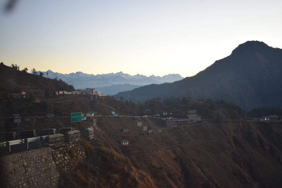 Photo of Of Mountains and Meadows - The Dayara Bugyal Trek - A Photo Journey 4/46 by Praneet Kumar