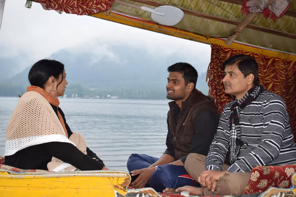 Photo of Dal Lake, Srinagar by Praneet Kumar