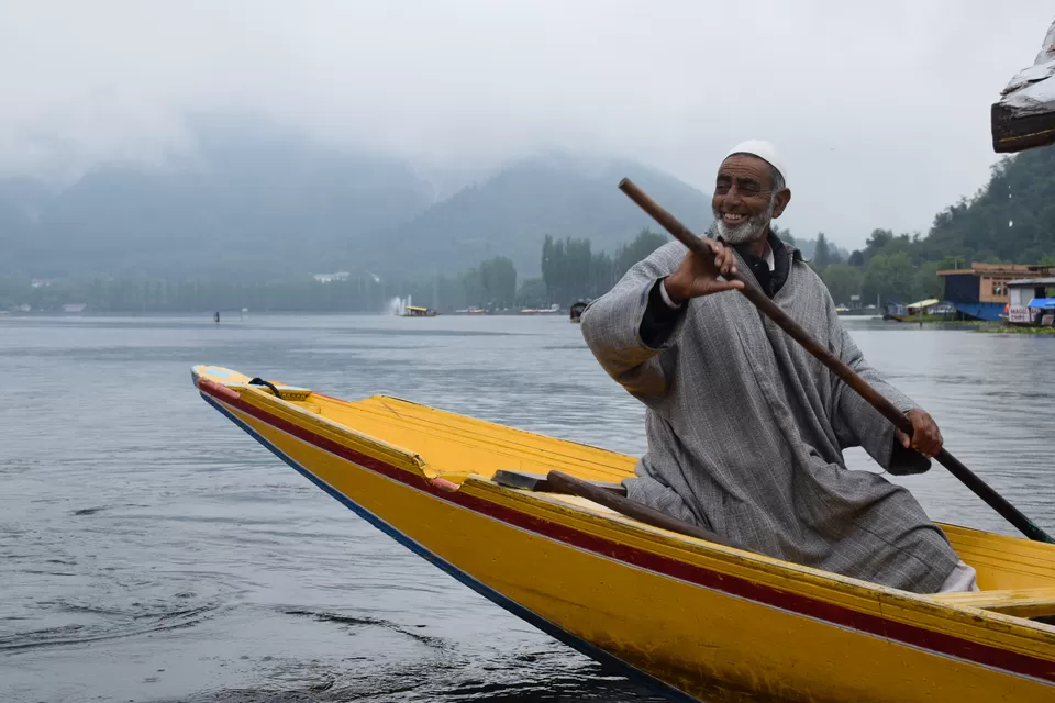 Photo of Dal Lake, Srinagar by Praneet Kumar