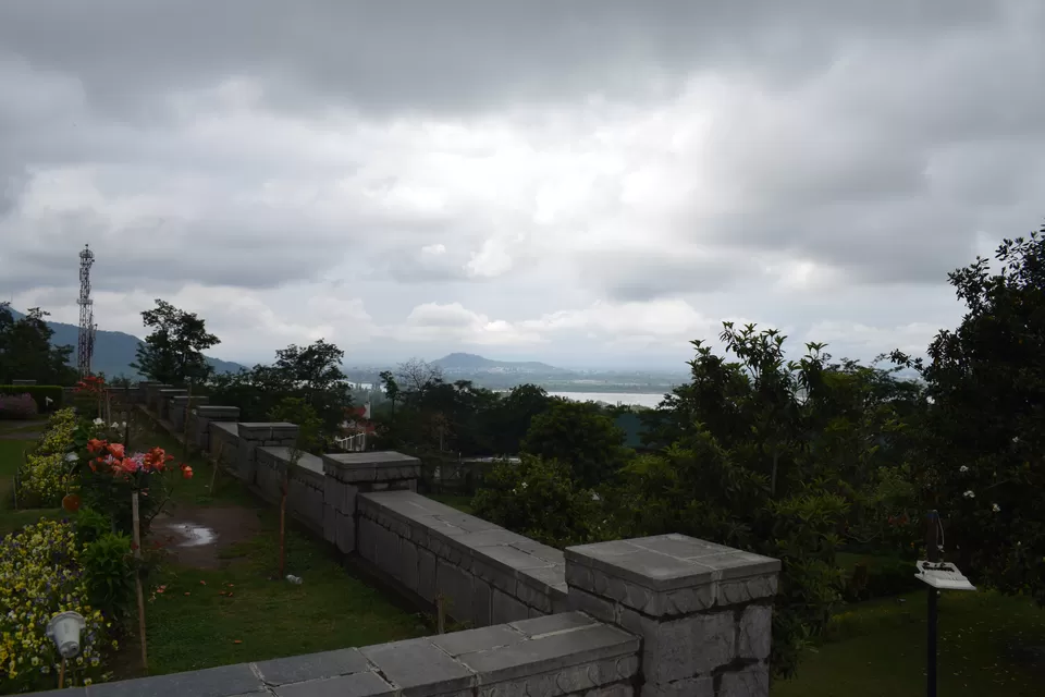 Photo of Chashma Shahi Garden, Boulevard Rd, Chashma Shahi, Rainawari, Srinagar by Praneet Kumar