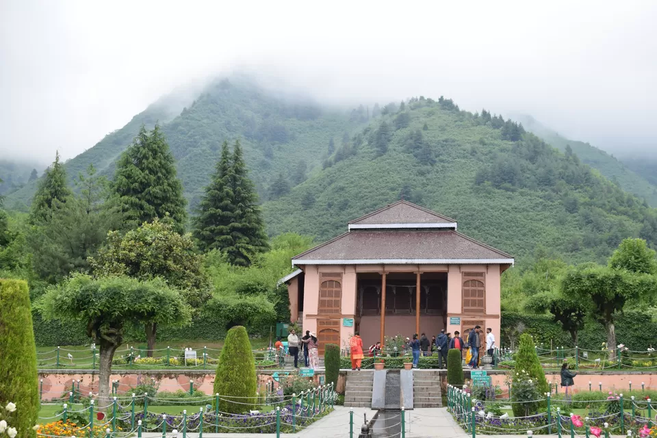 Photo of Chashma Shahi Garden, Boulevard Rd, Chashma Shahi, Rainawari, Srinagar by Praneet Kumar
