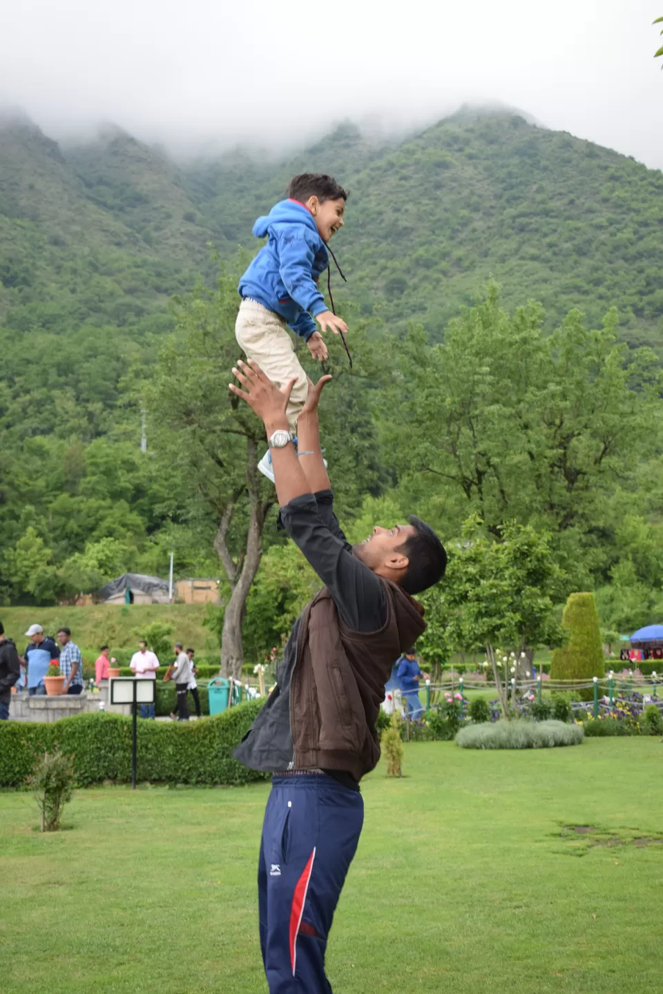 Photo of Chashma Shahi Garden, Boulevard Rd, Chashma Shahi, Rainawari, Srinagar by Praneet Kumar
