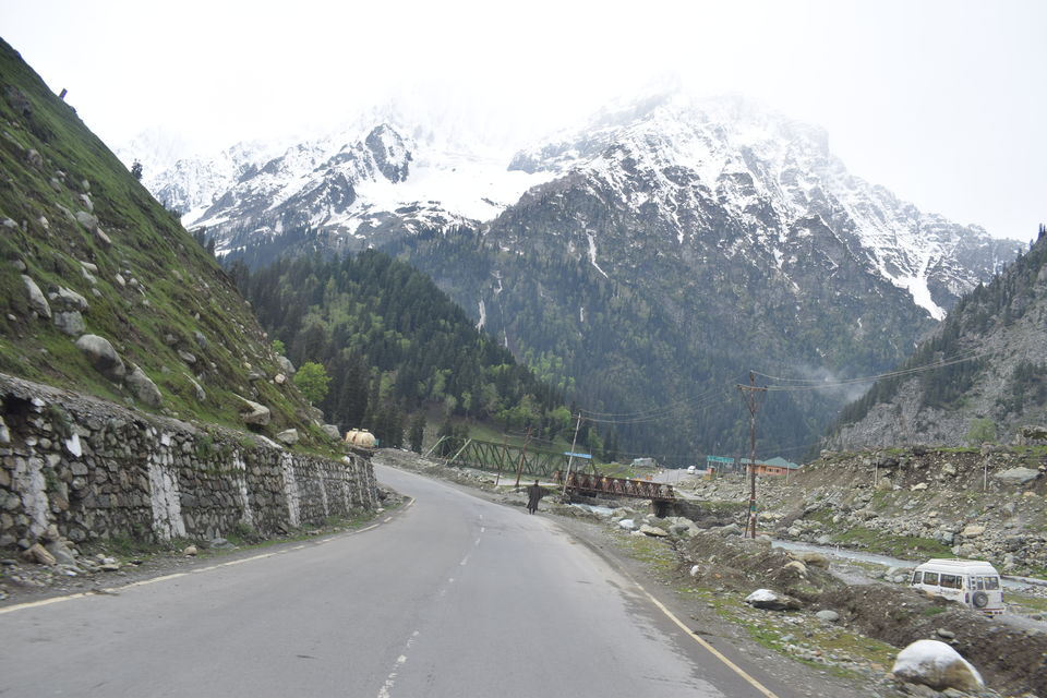 Photo of 12 days - ₹14k, How I 'almost' completed the Ladakh circuit on a budget using public transport by Praneet Kumar