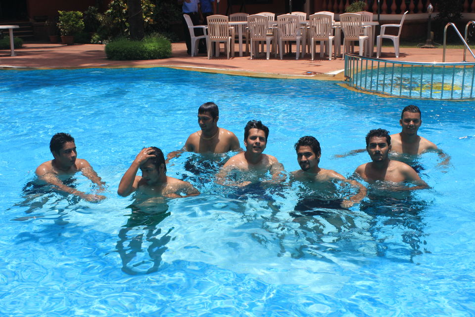 Photo of Young! Wild! & Free! : Goa 11/18 by Vivek Gupta