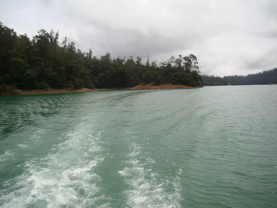 Photo of Pykara Lake, Pykara, Tamil Nadu, India by Bhaswati Aditya