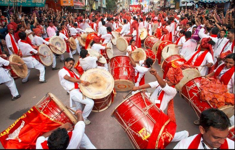 Photo of Deccan, Pune, Maharashtra, India by Devashish Patel