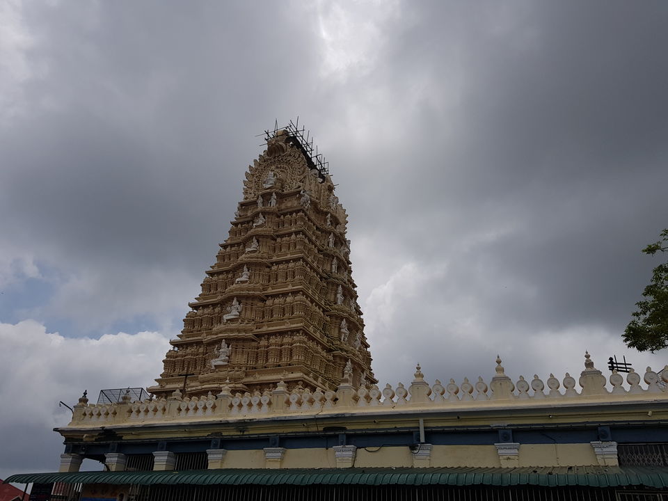 Photo of Chamundeshwari Temple, Mysuru, Karnataka, India by Akshay Abhimanyu