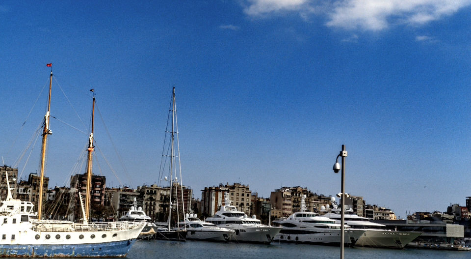 Photo of La Rambla, Barcelona, Spain by Mahalakshmi Venkatesh