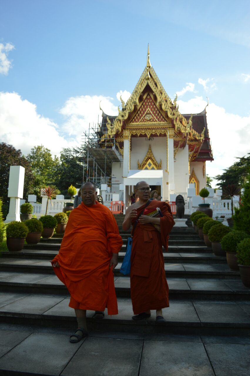 Photo of The Wat Buddhapadipa Monastery of the Thai origin. by Mahalakshmi Venkatesh