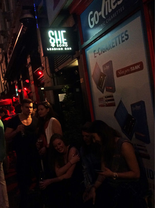 Photo of London Gone Wild Pub Crawl, London, United Kingdom by Akriti Sinha